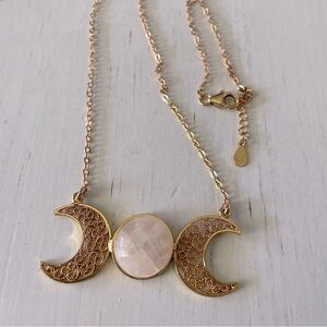 Moon Necklace gold tone 925 triple moon with creme adularescence moonstone?